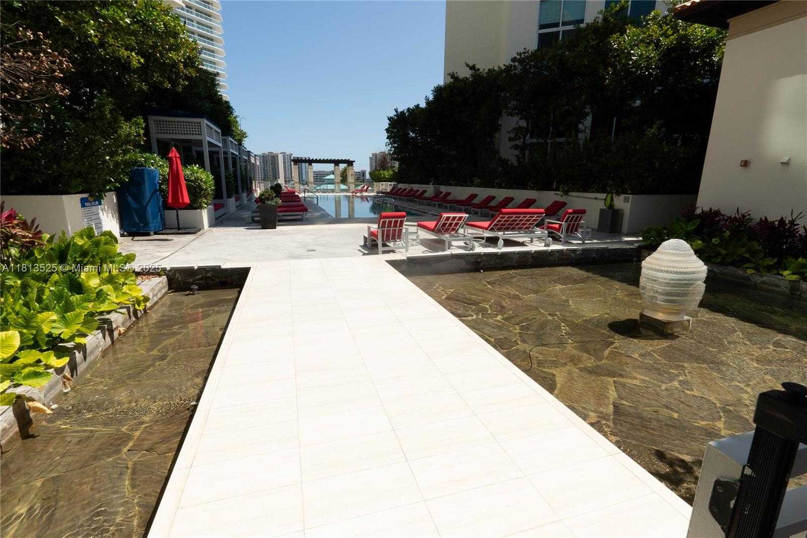 Small Image of 150 Sunny Isles Blvd, Sunny Isles Beach, FL 33160, USA Number 28