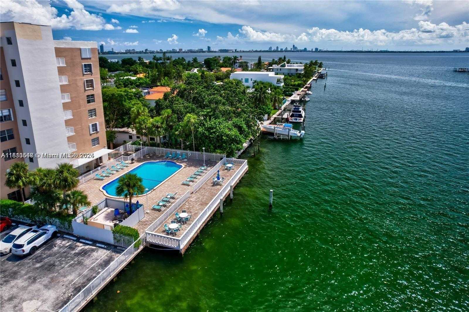 Small Image of 1455 NORTH TREASURE DR #3R, North Bay Village Number 15