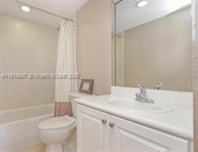 Small Image of 1455 NORTH TREASURE DR #3R, North Bay Village Number 4
