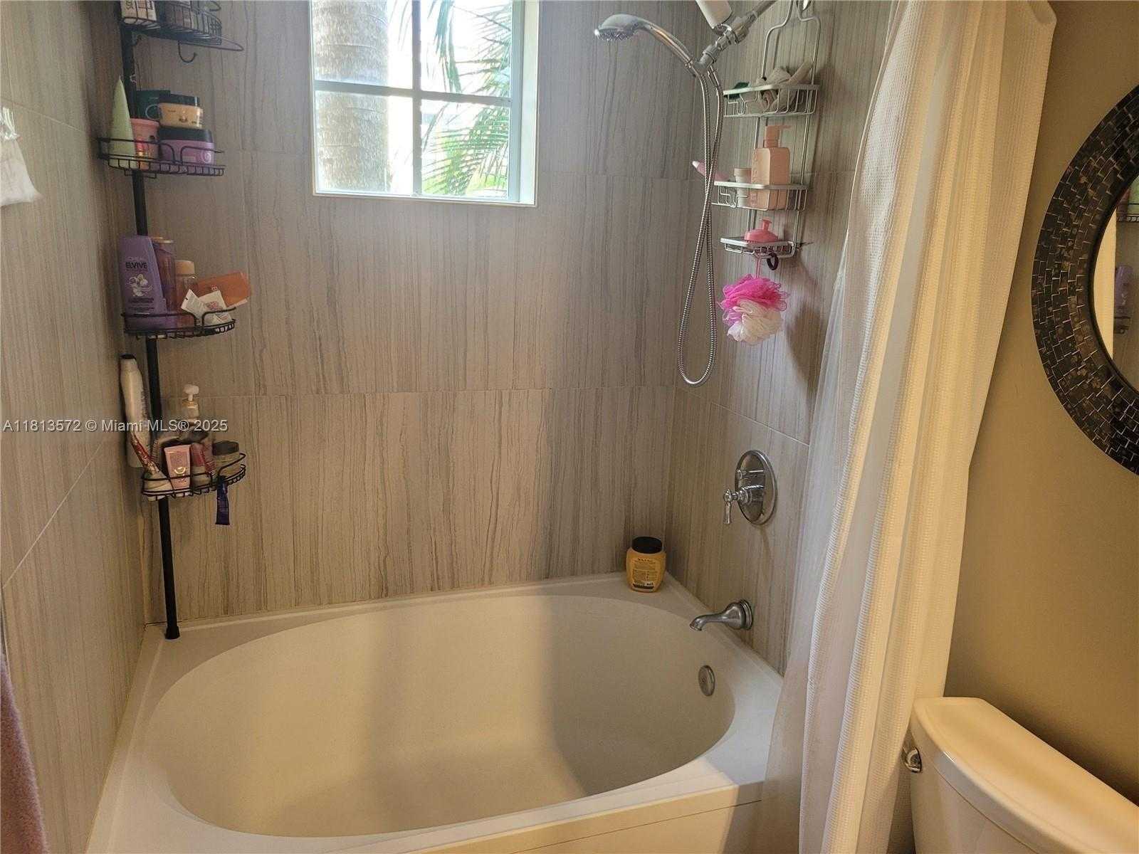 Small Image of 17125 NORTH BAY RD #3204, Sunny Isles Beach Number 22