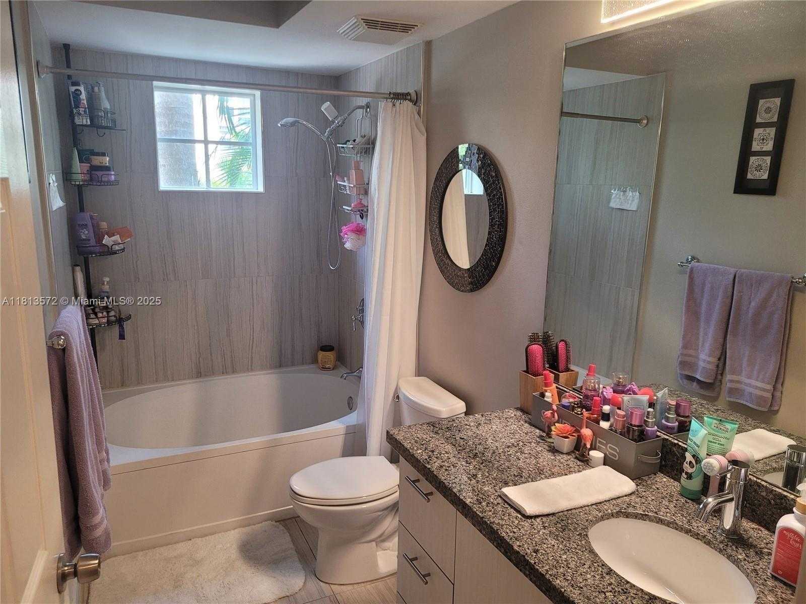 Small Image of 17125 NORTH BAY RD #3204, Sunny Isles Beach Number 23