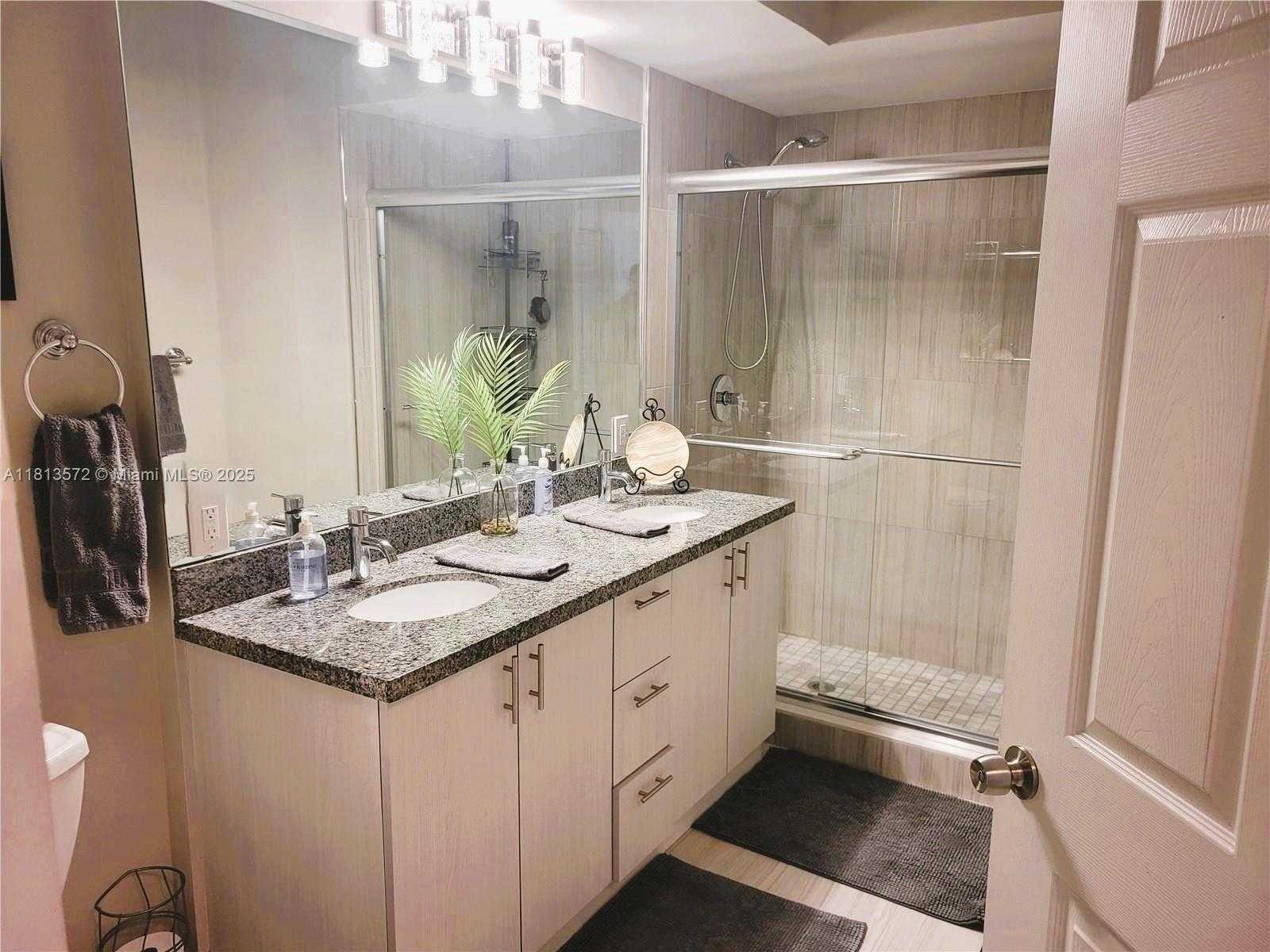 Small Image of 17125 NORTH BAY RD #3204, Sunny Isles Beach Number 24
