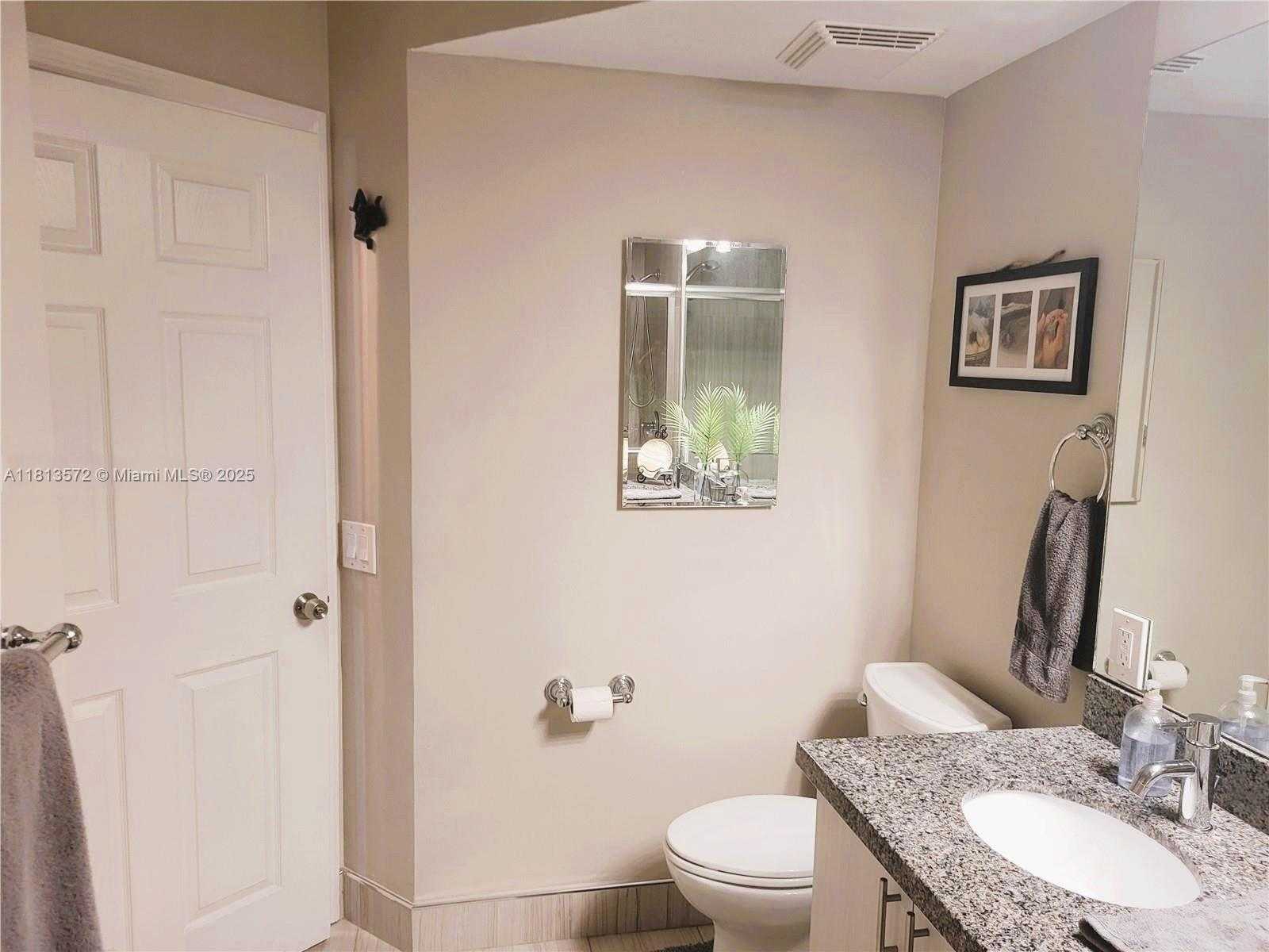 Small Image of 17125 NORTH BAY RD #3204, Sunny Isles Beach Number 25