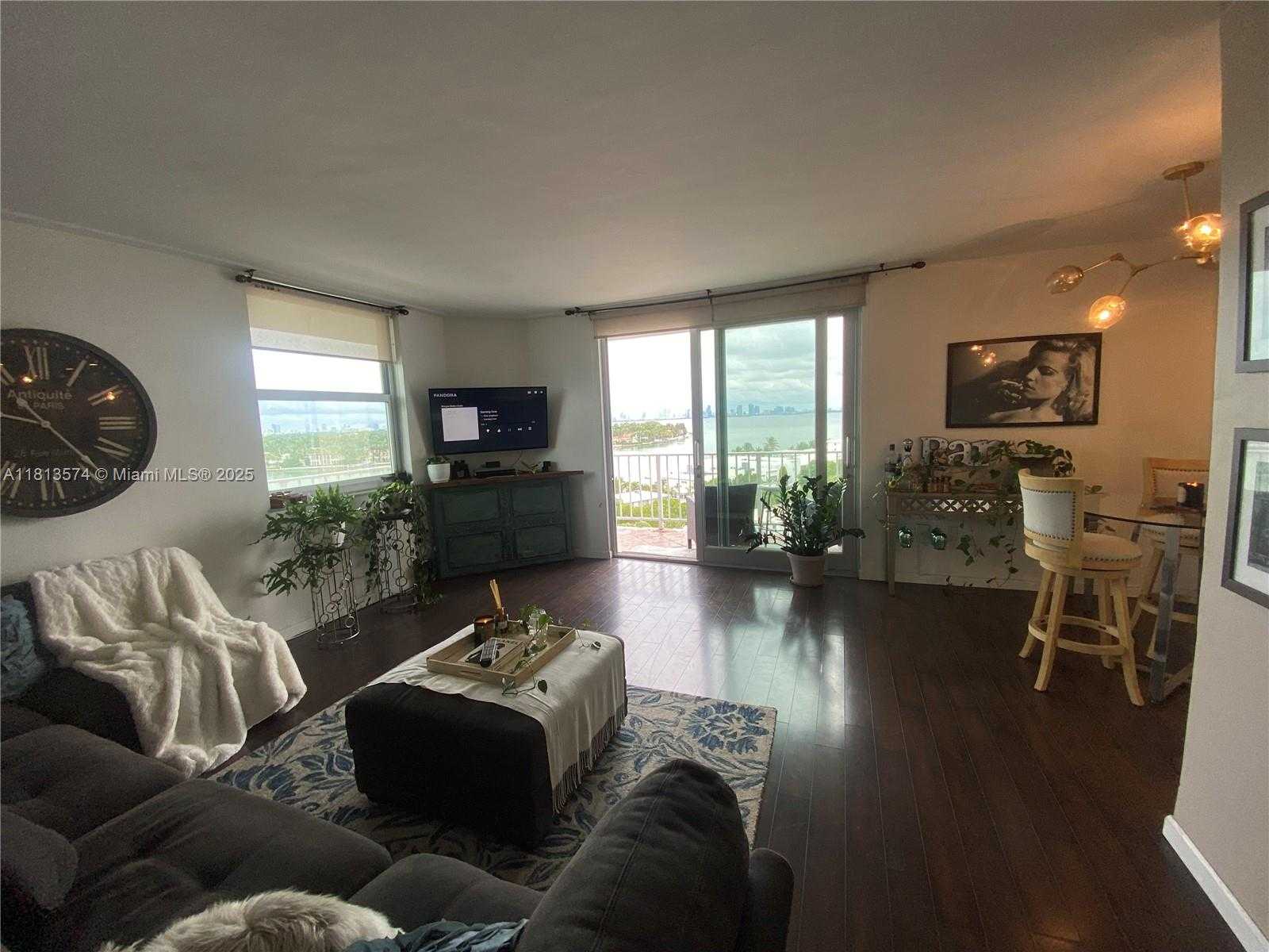 Small Image of 6900 BAY DR #10D, Miami Beach Number 5