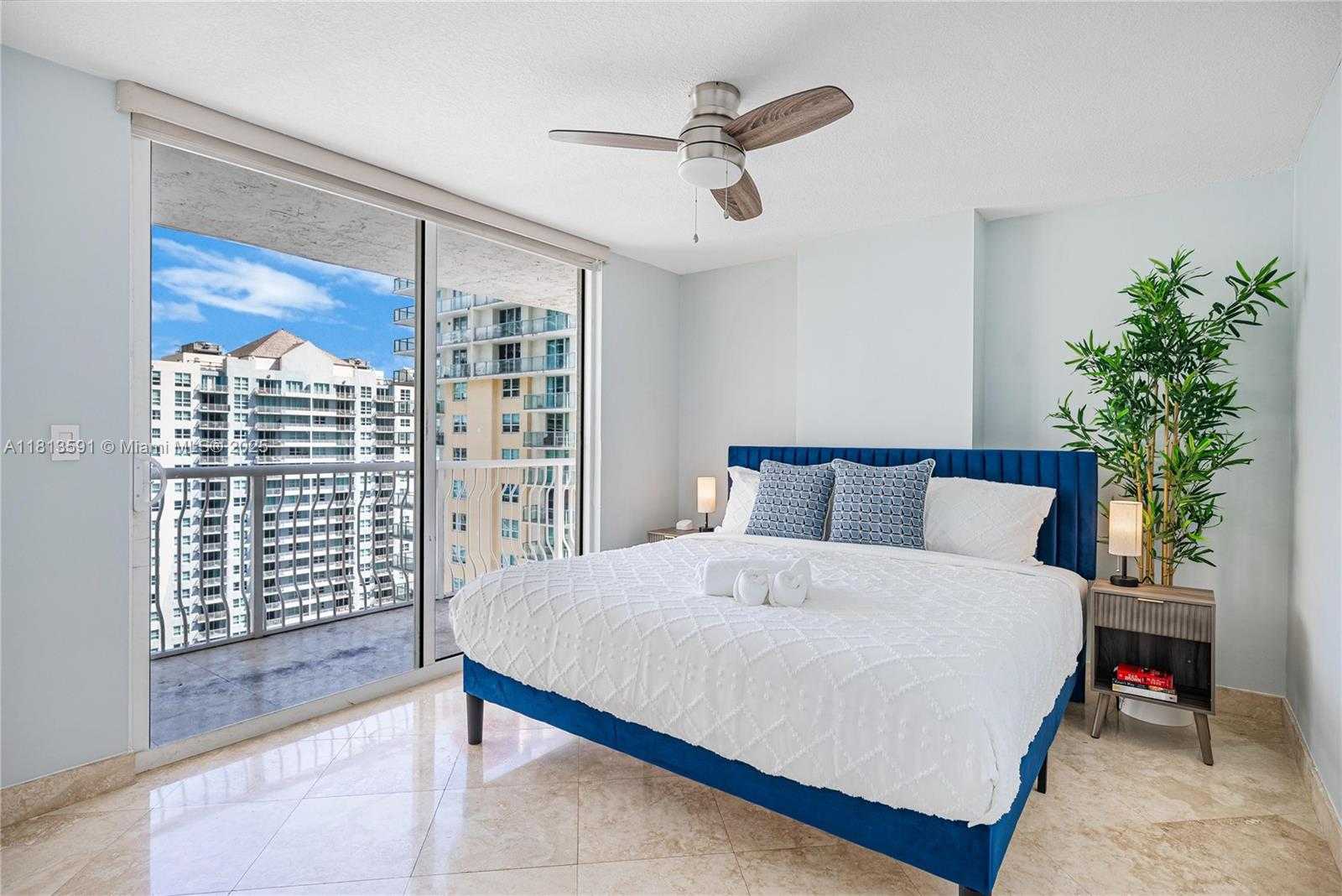 Small Image of 1200 BRICKELL BAY DR #3102, Miami Number 16