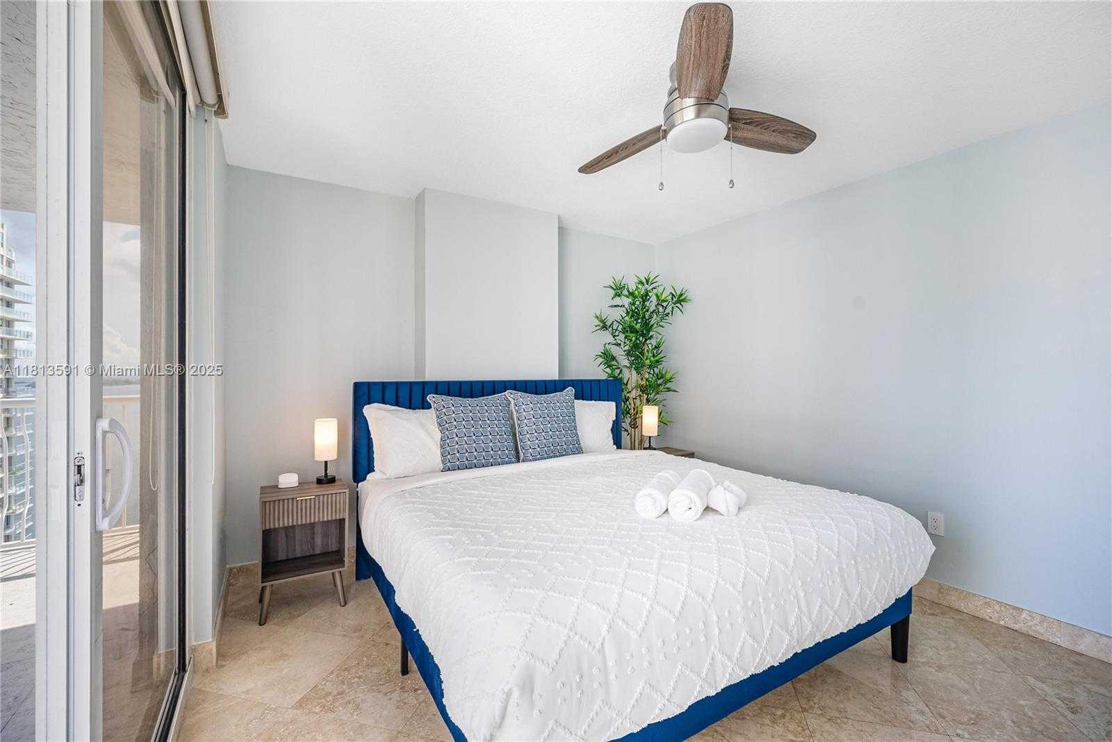 Small Image of 1200 BRICKELL BAY DR #3102, Miami Number 18