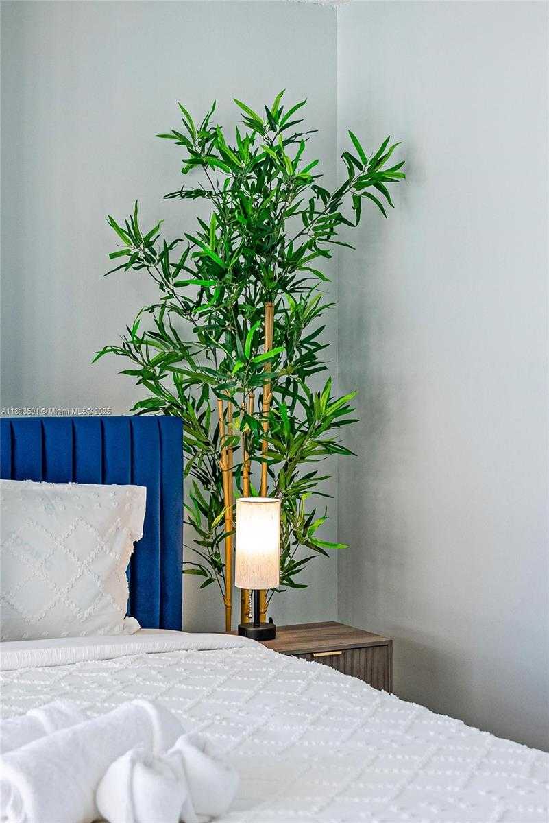 Small Image of 1200 BRICKELL BAY DR #3102, Miami Number 20