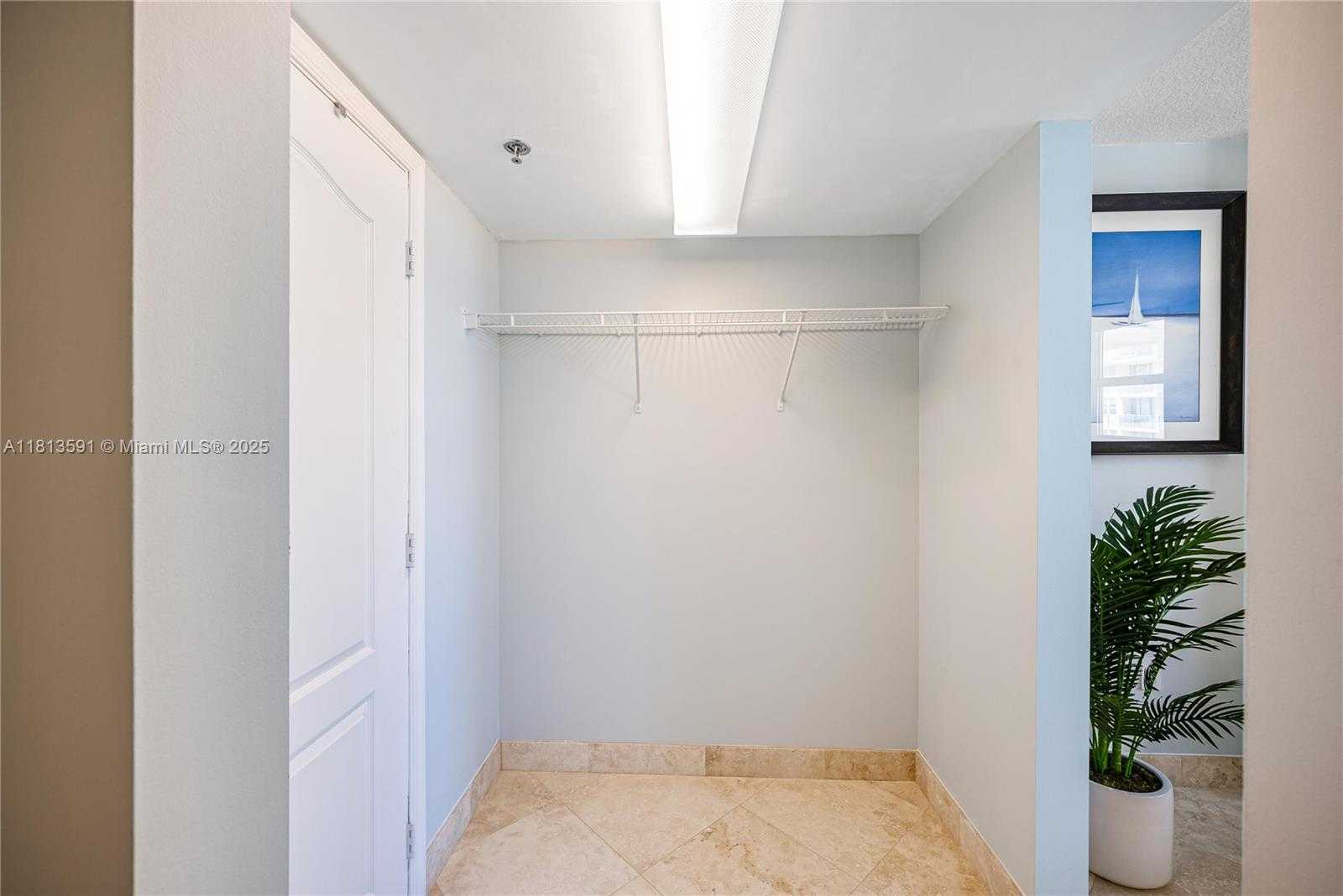 Small Image of 1200 BRICKELL BAY DR #3102, Miami Number 25