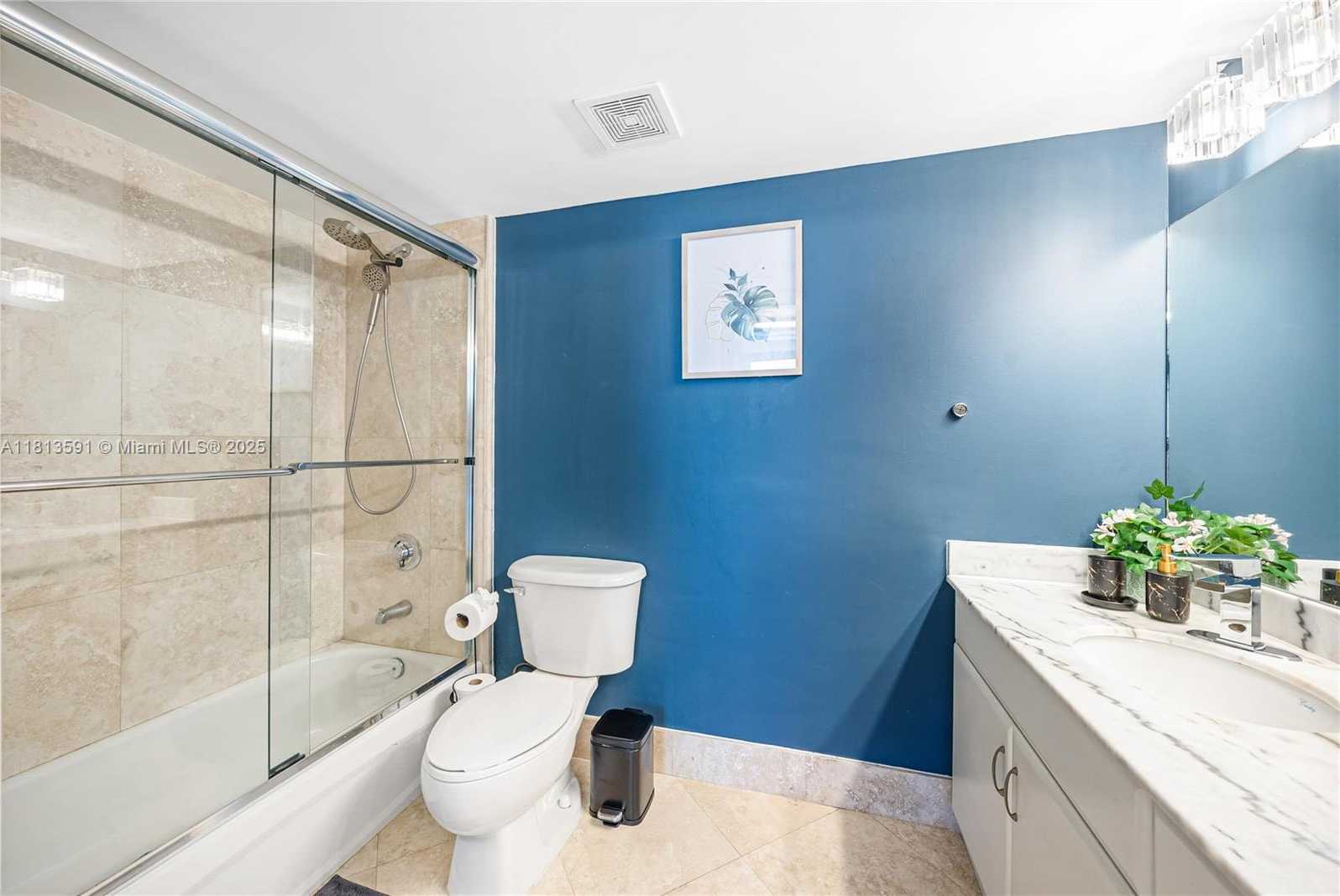 Small Image of 1200 BRICKELL BAY DR #3102, Miami Number 35