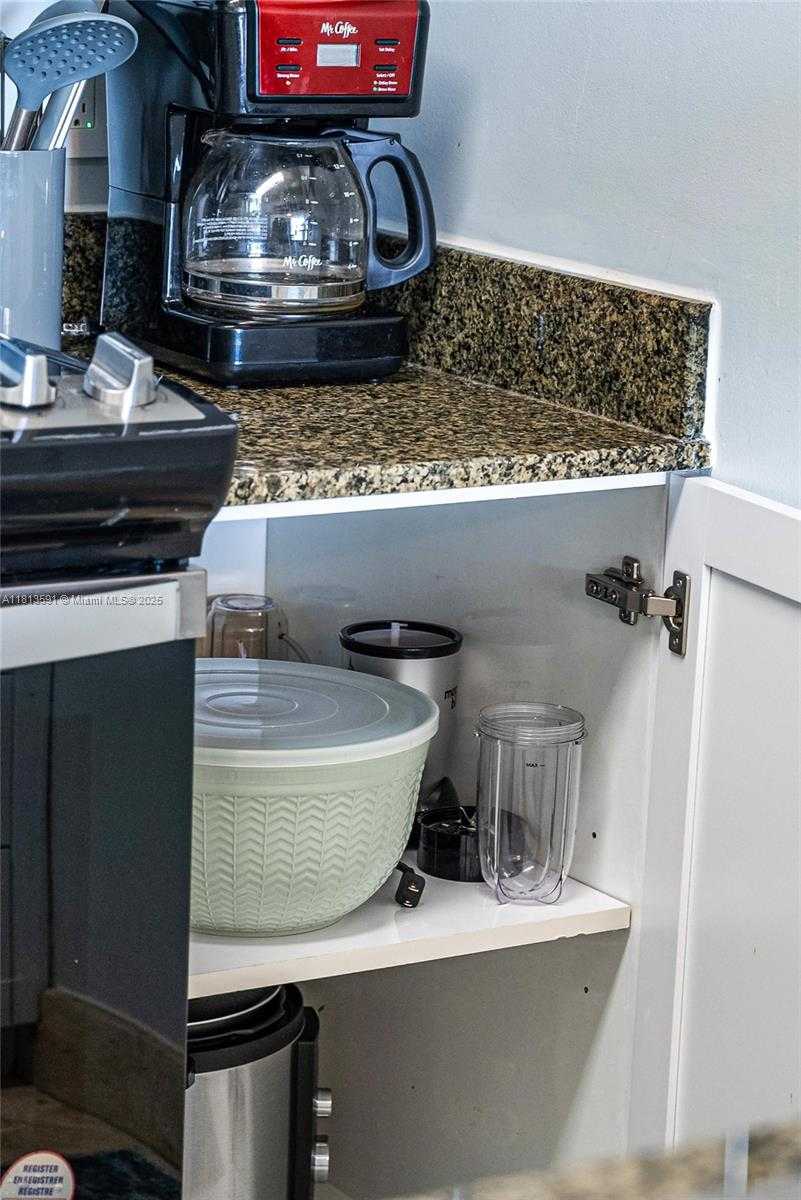 Small Image of 1200 BRICKELL BAY DR #3102, Miami Number 50