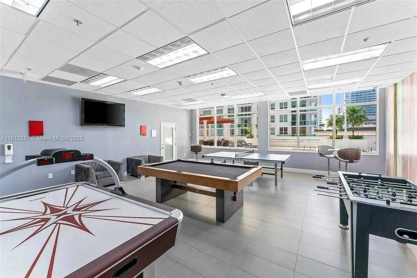 Small Image of 1200 BRICKELL BAY DR #3102, Miami Number 58
