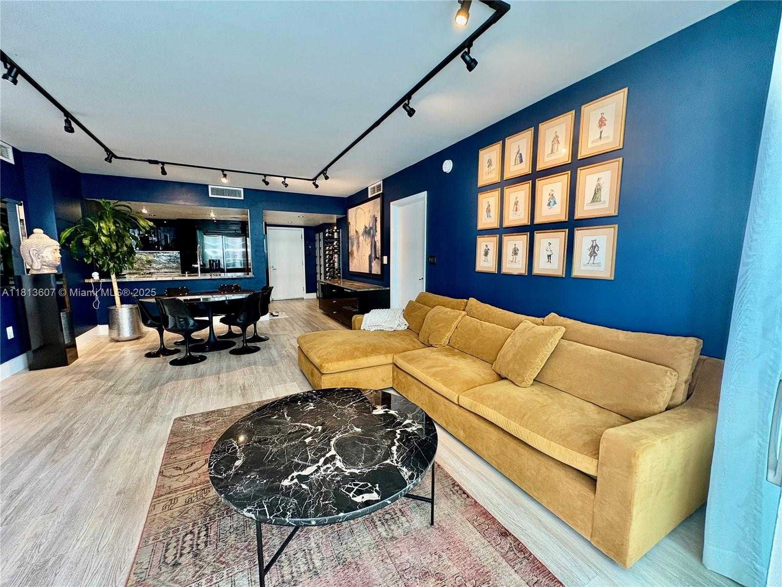 Small Image of 1800 NORTH BAYSHORE DR #3512, Miami Number 24