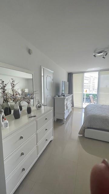 Small Image of 1800 SOUTH OCEAN DR #509, Hallandale Beach Number 11