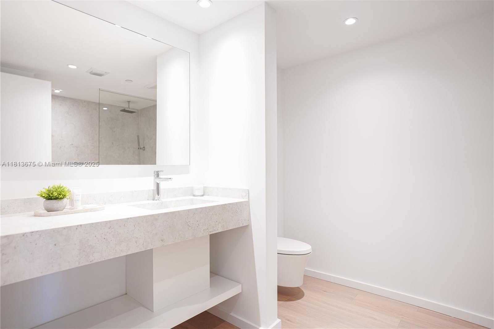 Small Image of 10250 COLLINS AVENUE #211, Bal Harbour Number 13