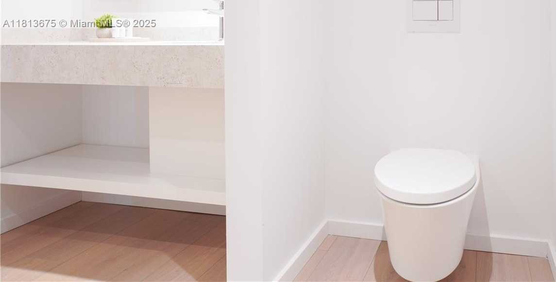 Small Image of 10250 COLLINS AVENUE #211, Bal Harbour Number 14