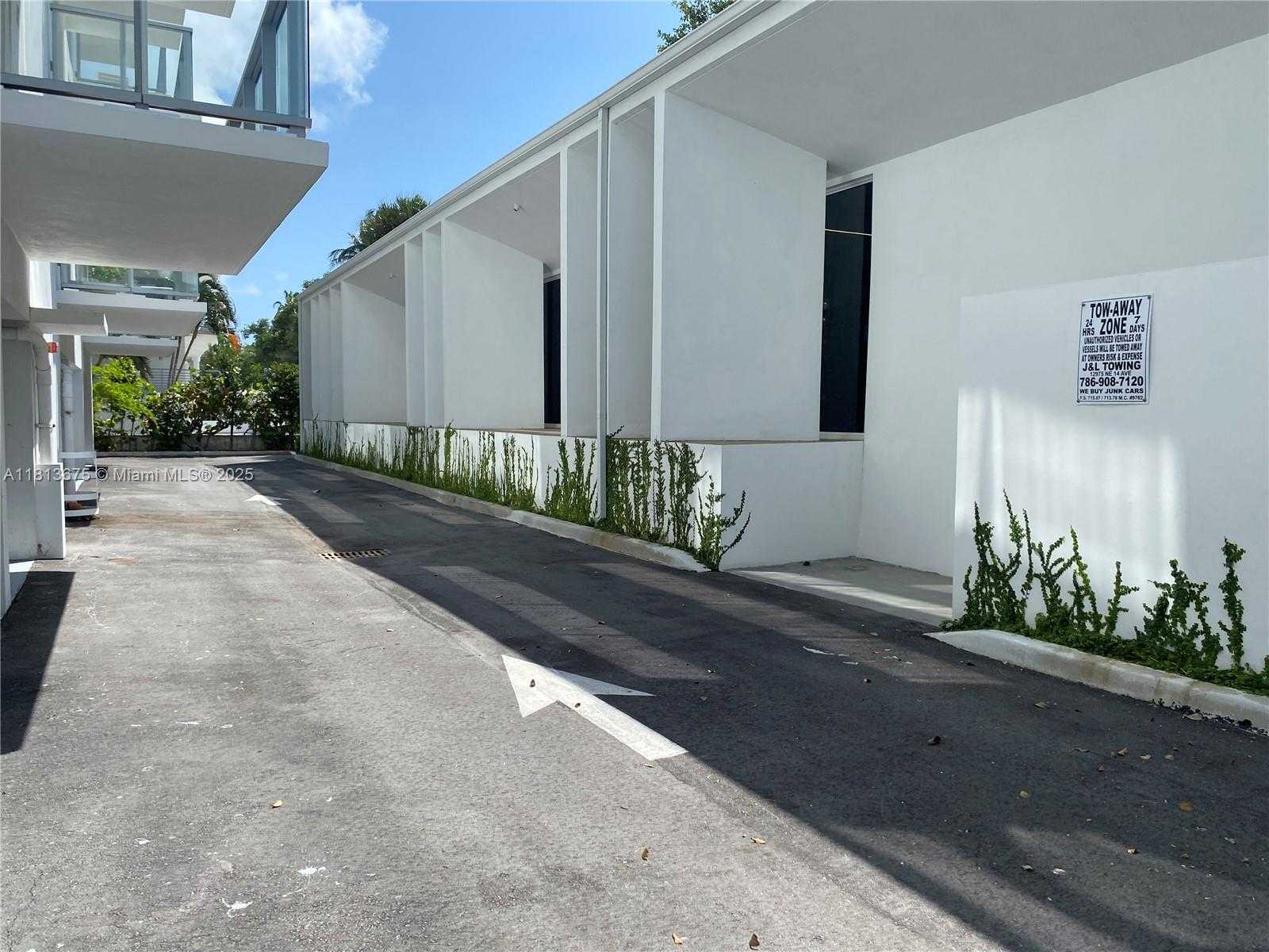 Small Image of 10250 COLLINS AVENUE #211, Bal Harbour Number 25