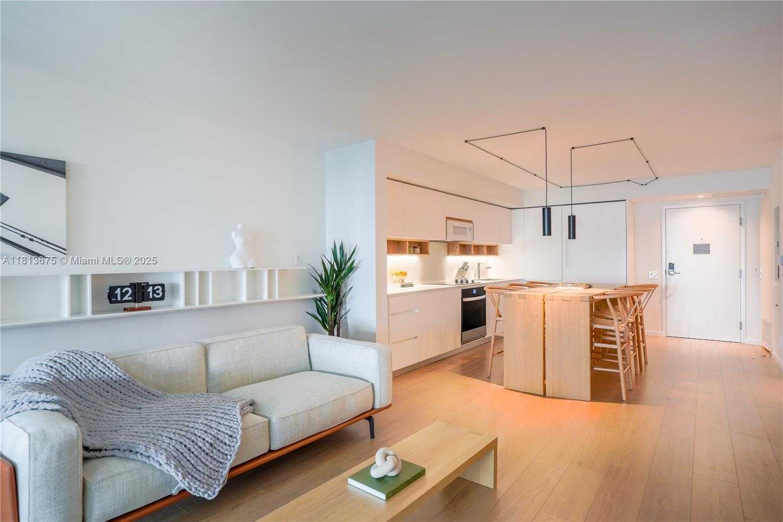 Small Image of 10250 COLLINS AVENUE #211, Bal Harbour Number 6