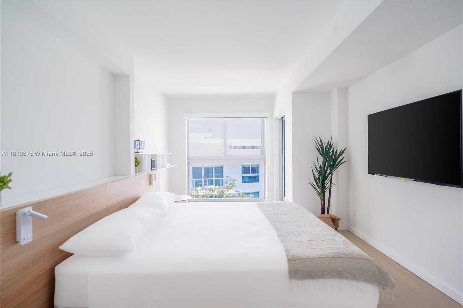 Small Image of 10250 COLLINS AVENUE #211, Bal Harbour Number 7