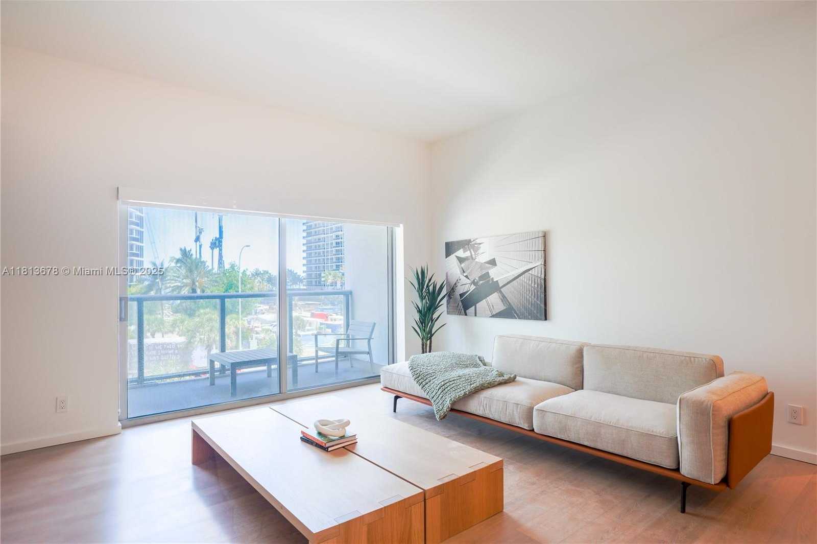 Small Image of 10250 COLLINS AVENUE #212, Bal Harbour Number 10