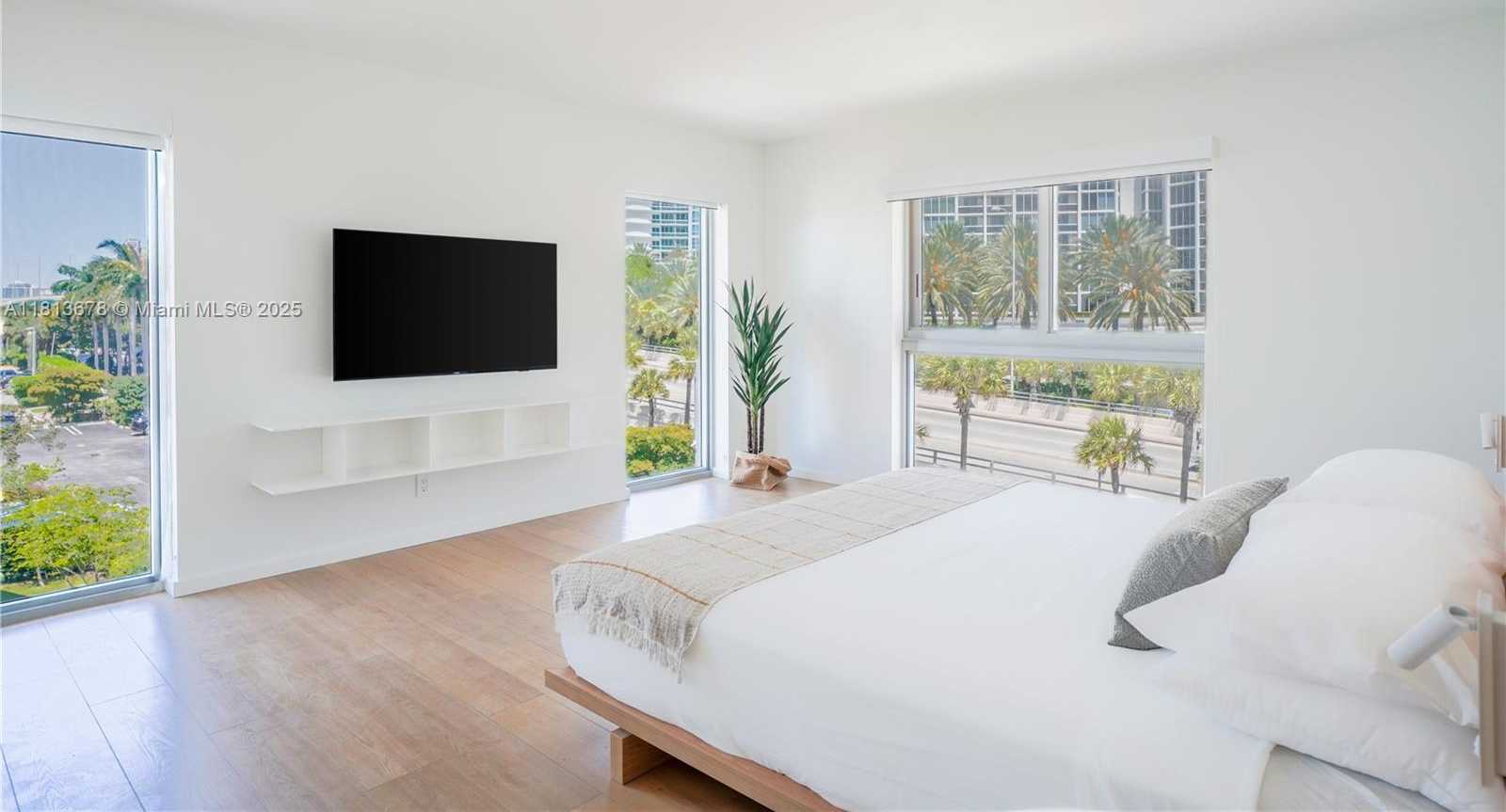 Small Image of 10250 COLLINS AVENUE #212, Bal Harbour Number 11
