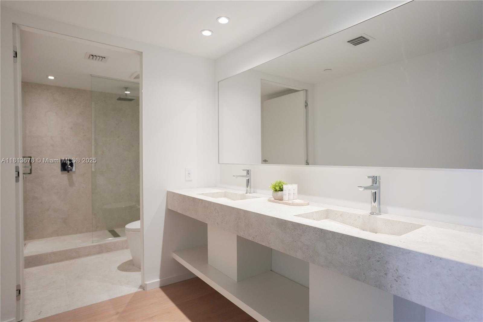 Small Image of 10250 COLLINS AVENUE #212, Bal Harbour Number 17