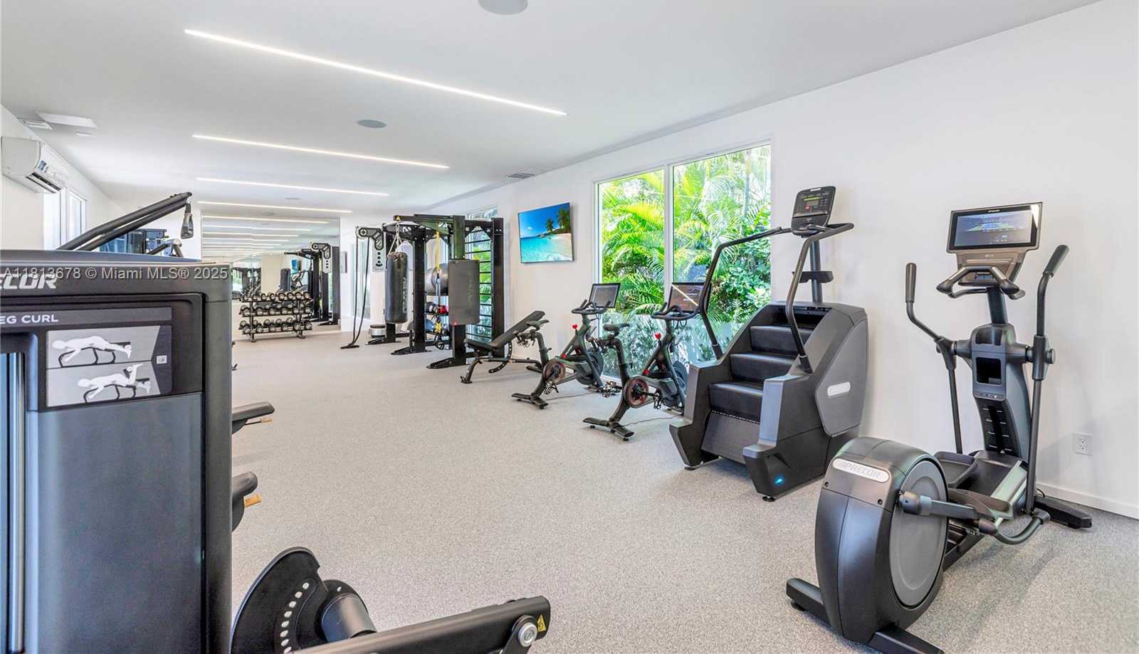 Small Image of 10250 COLLINS AVENUE #212, Bal Harbour Number 23