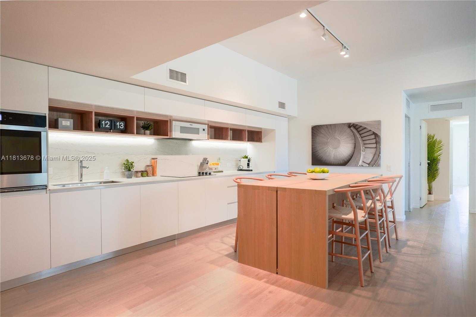 Small Image of 10250 COLLINS AVENUE #212, Bal Harbour Number 3