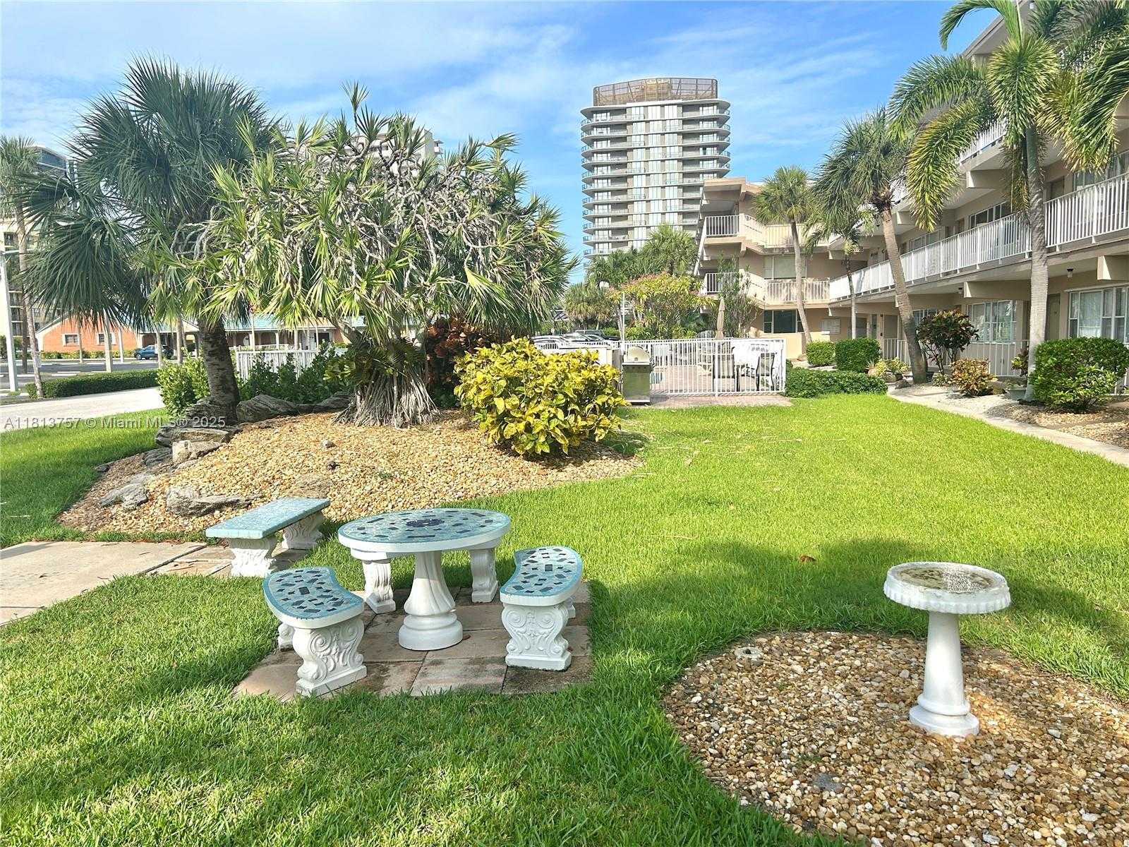 Small Image of 3200 NORTH EAST 7TH CT #306C, Pompano Beach Number 21