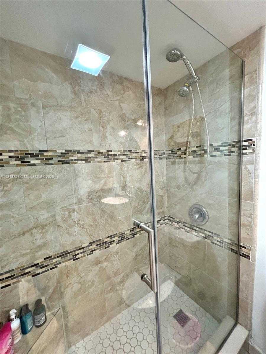 Small Image of 3200 NORTH EAST 7TH CT #306C, Pompano Beach Number 9