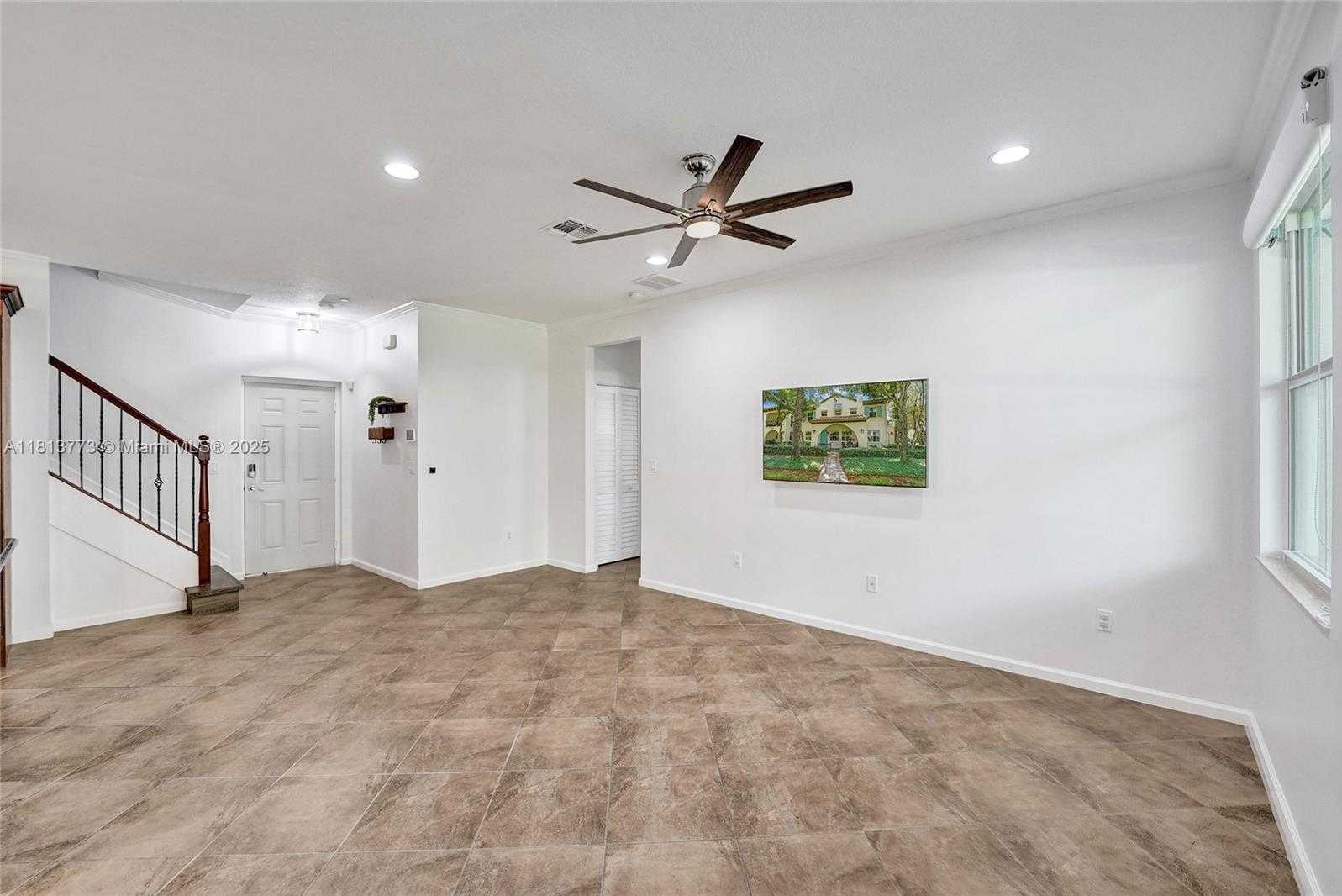 Small Image of 4284 Cascada Cir, Hollywood, FL 33024, USA Number 25