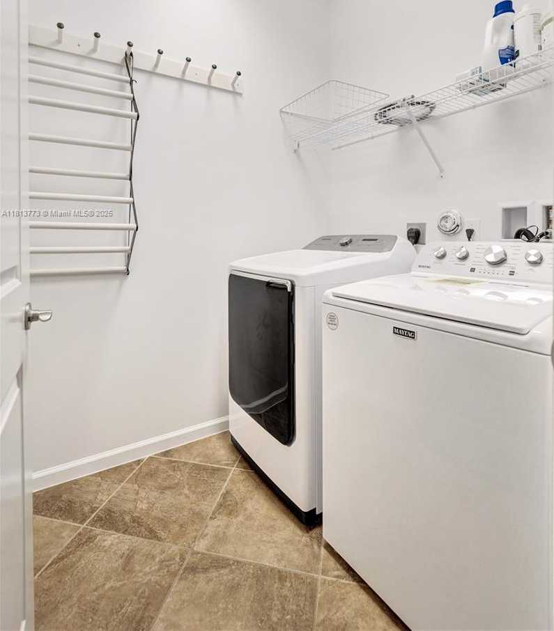 Small Image of 4284 Cascada Cir, Hollywood, FL 33024, USA Number 37