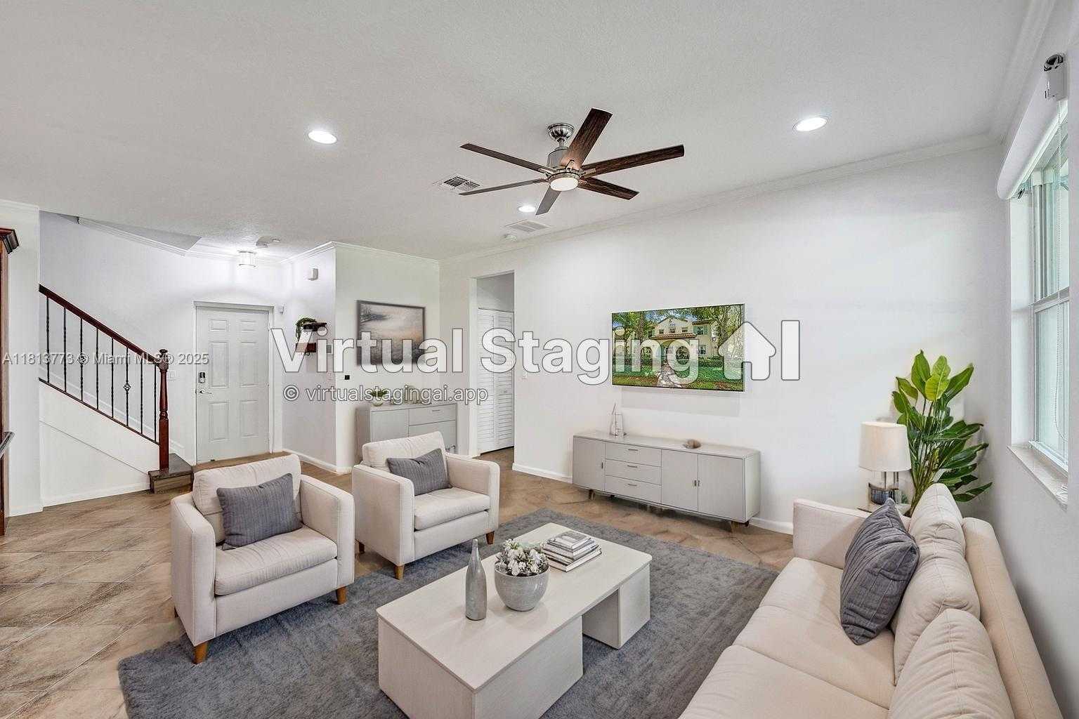 Small Image of 4284 Cascada Cir, Hollywood, FL 33024, USA Number 5