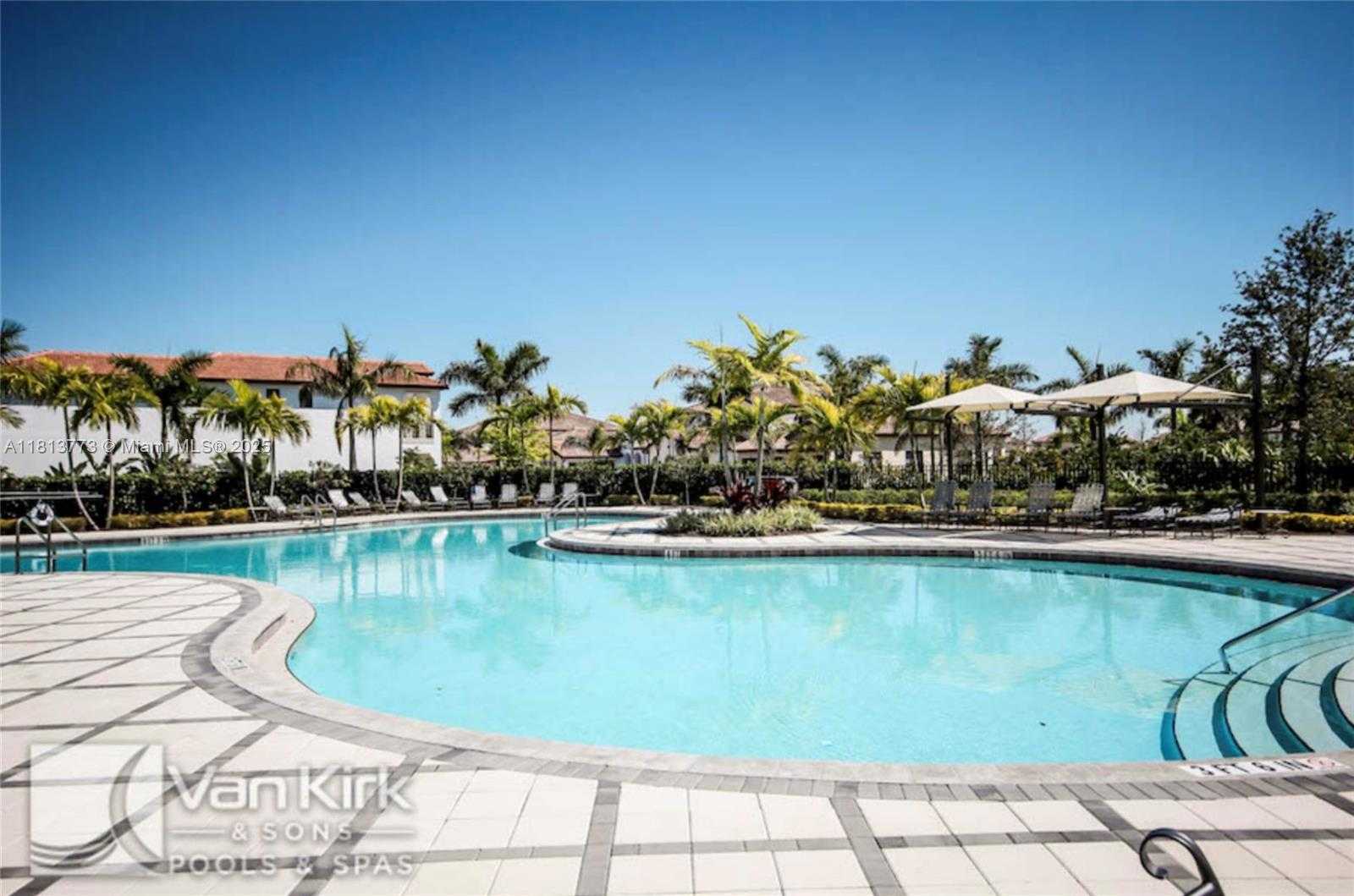 Small Image of 4284 Cascada Cir, Hollywood, FL 33024, USA Number 52