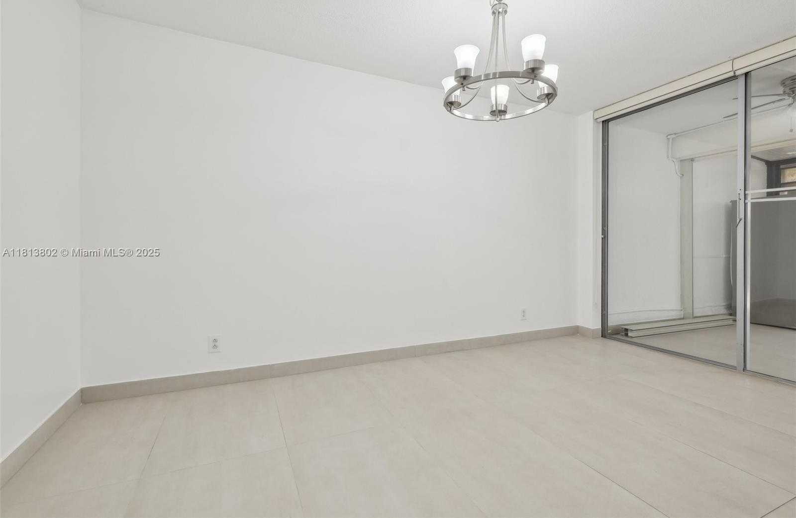 Small Image of 1951 ATLANTIC SHORES BLVD #14, Hallandale Beach Number 11