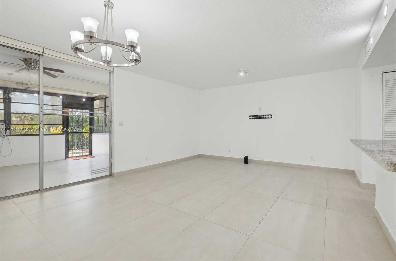 Small Image of 1951 ATLANTIC SHORES BLVD #14, Hallandale Beach Number 12