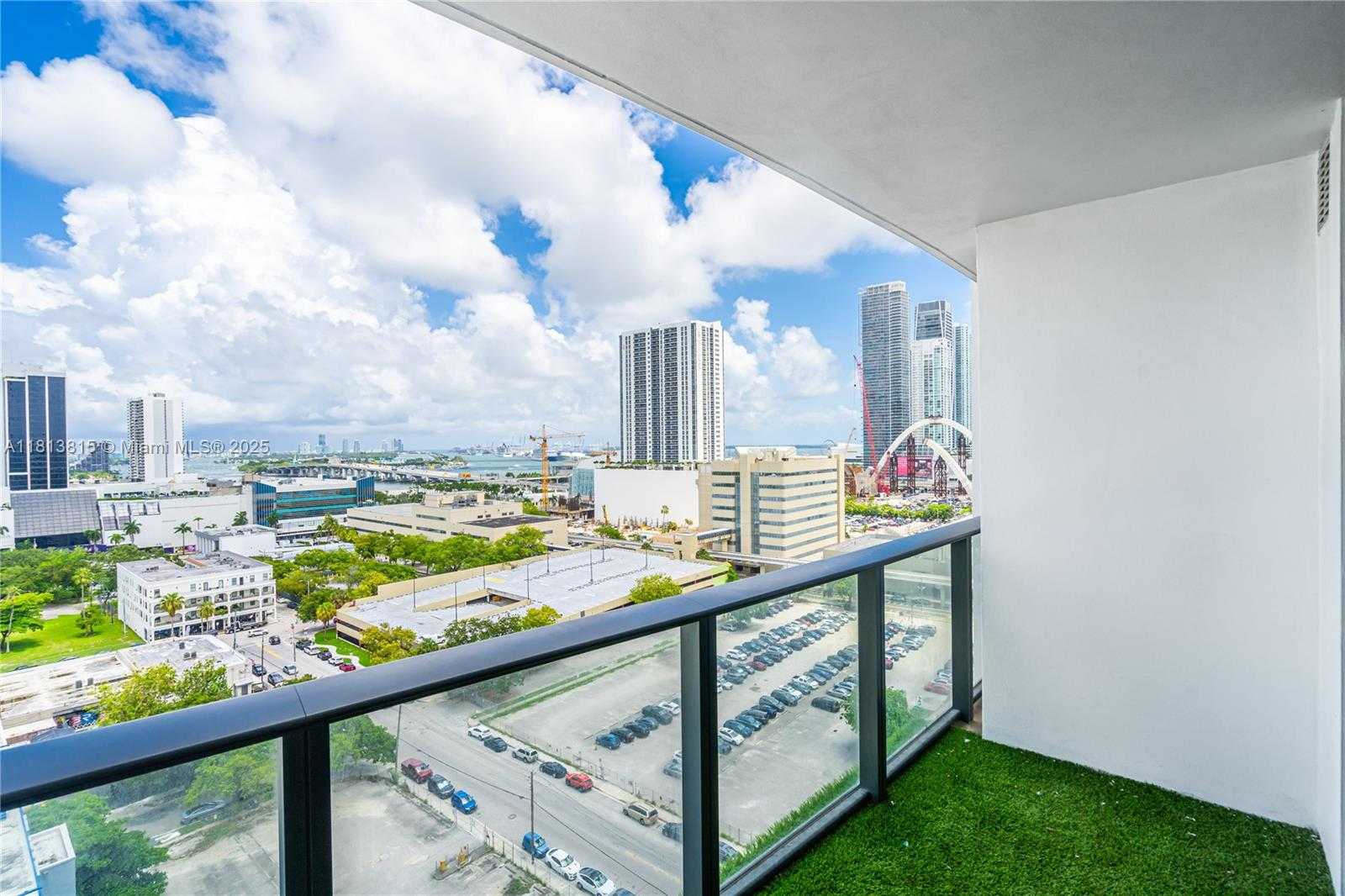 Small Image of 1600 NORTH EAST 1ST AVE #1402, Miami Number 16