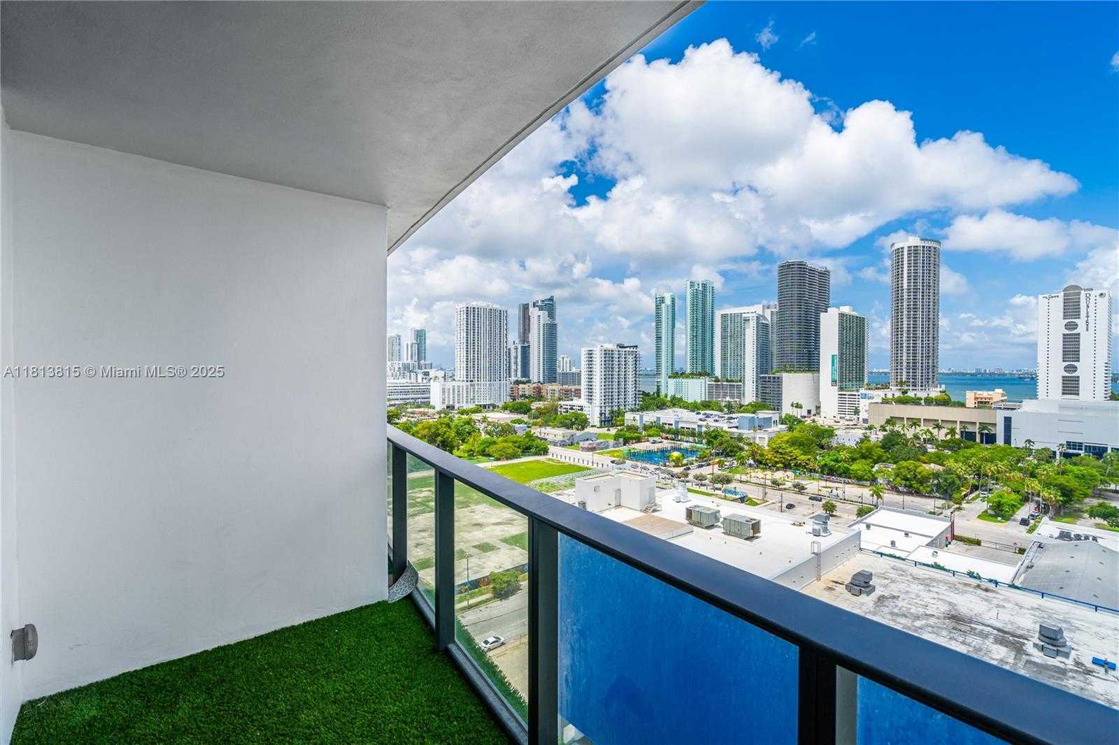 Small Image of 1600 NORTH EAST 1ST AVE #1402, Miami Number 17