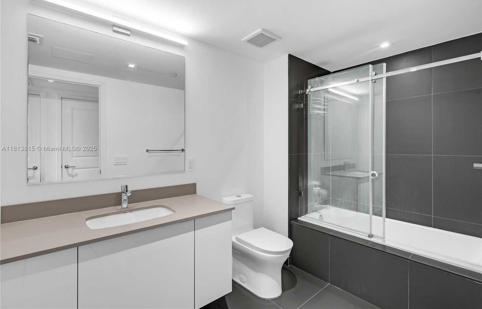 Small Image of 1600 NORTH EAST 1ST AVE #1402, Miami Number 4