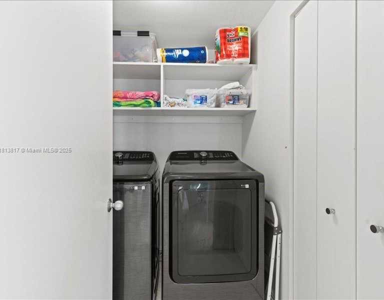 Small Image of 21055 YACHT CLUB DR #1007, Aventura Number 29