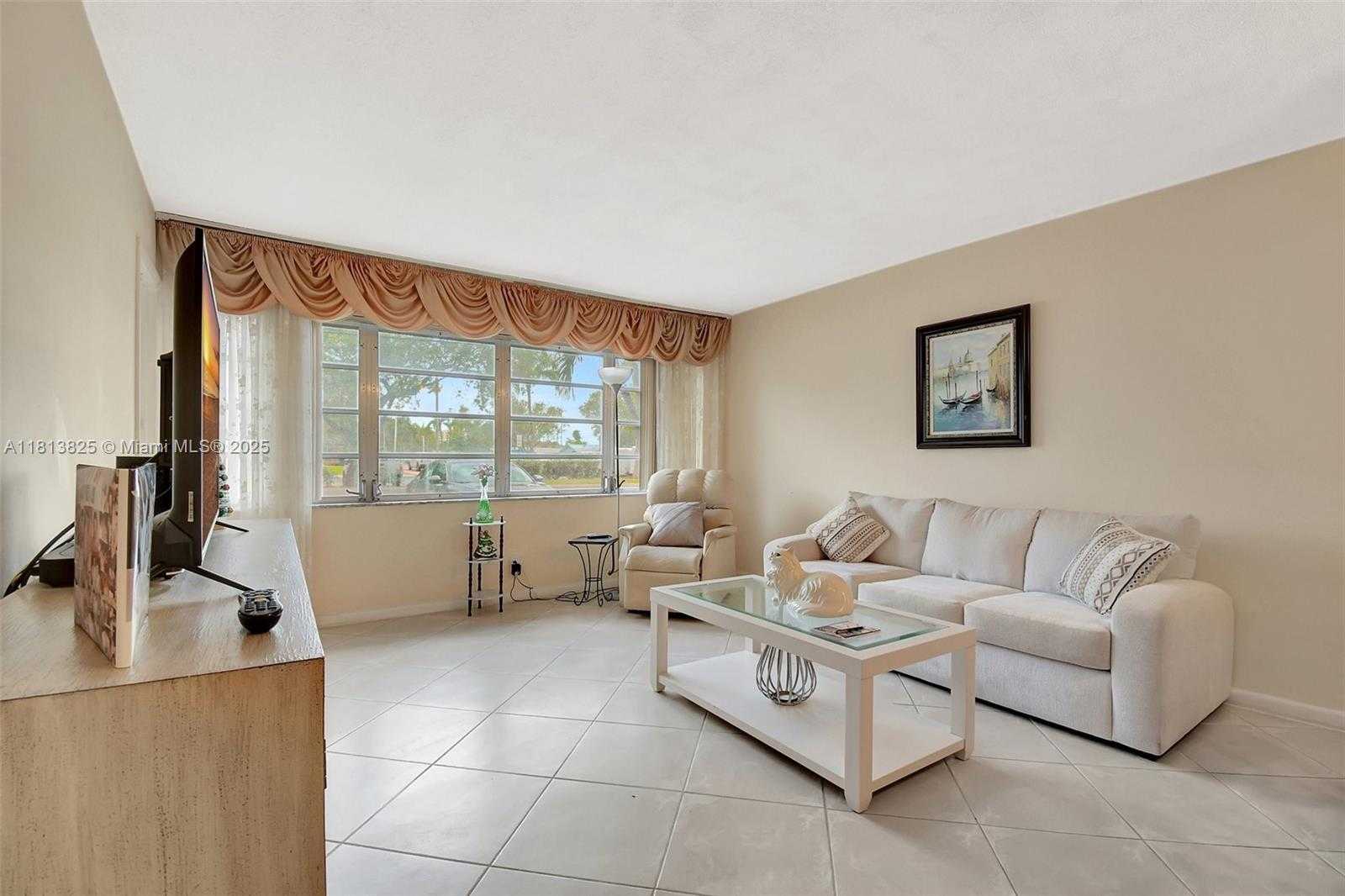 Small Image of 329 SOUTH EAST 3RD ST #103R, Hallandale Beach Number 12