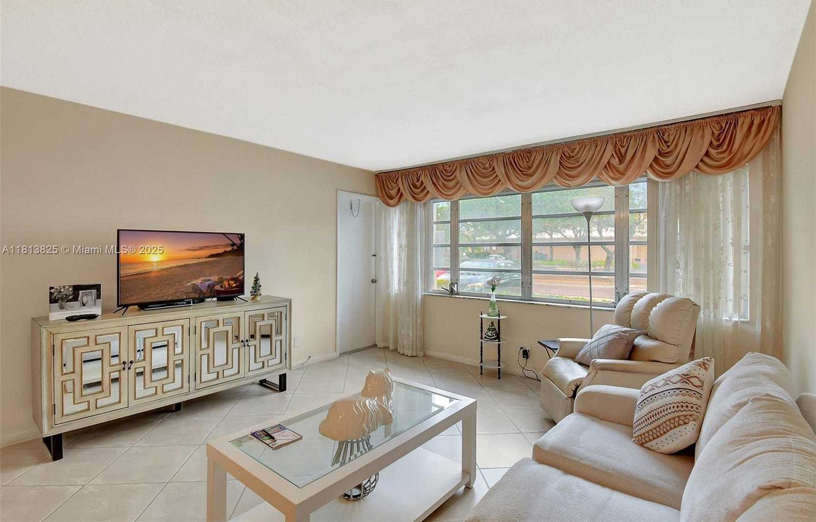 Small Image of 329 SOUTH EAST 3RD ST #103R, Hallandale Beach Number 13