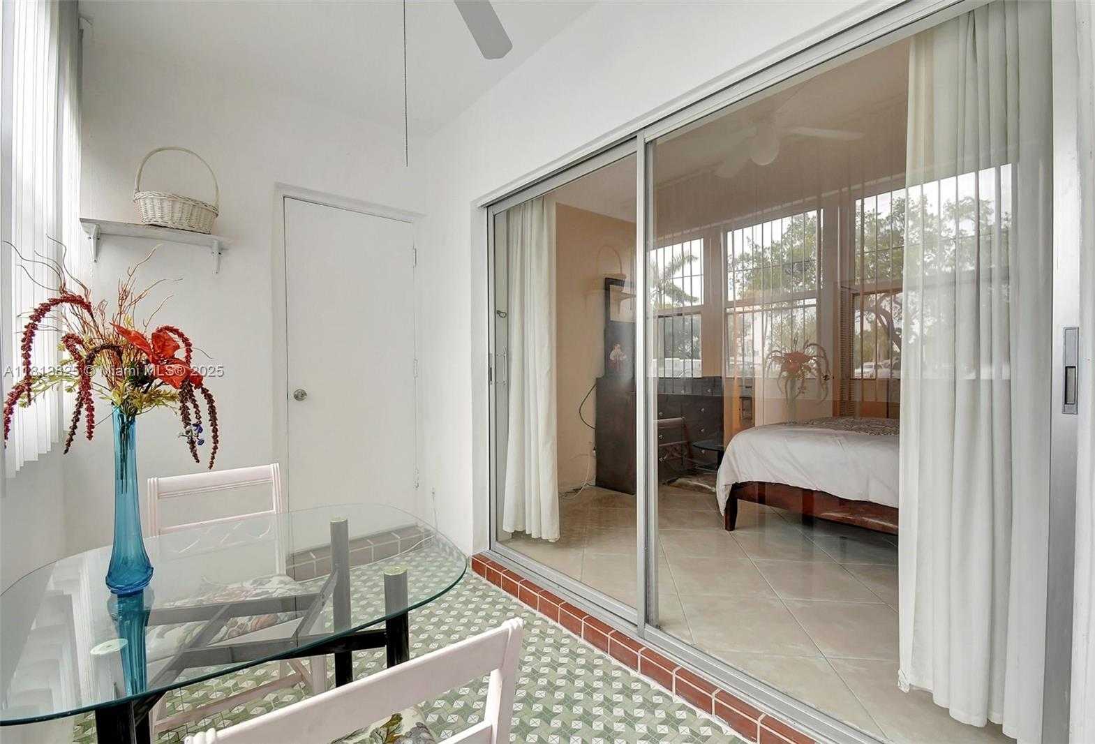 Small Image of 329 SOUTH EAST 3RD ST #103R, Hallandale Beach Number 30