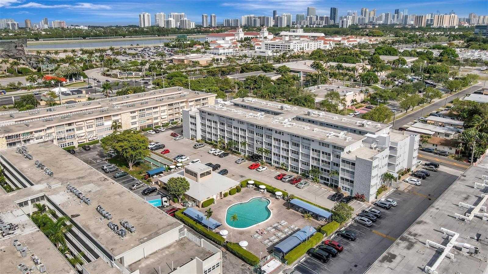 Small Image of 329 SOUTH EAST 3RD ST #103R, Hallandale Beach Number 37
