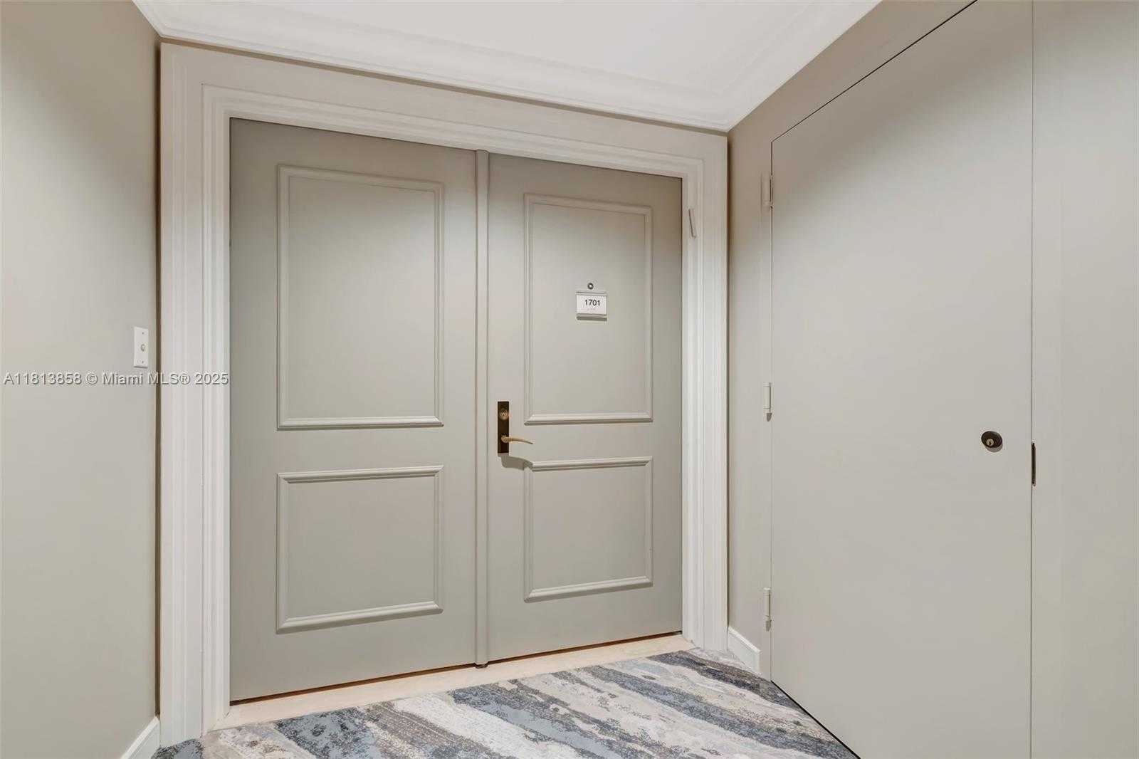 Small Image of 7000 ISLAND BLVD #1701, Aventura Number 31