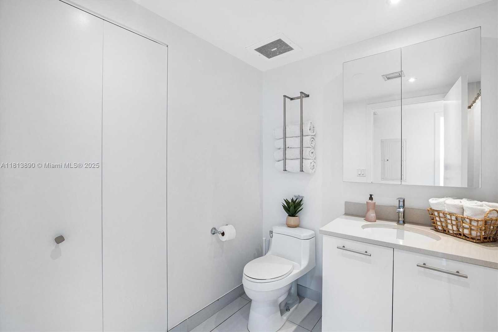 Small Image of 3250 NORTH EAST 1ST AVE #1117, Miami Number 23