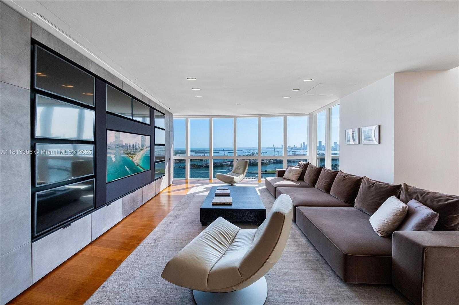 Small Image of 400 ALTON RD #PHA, Miami Beach Number 12
