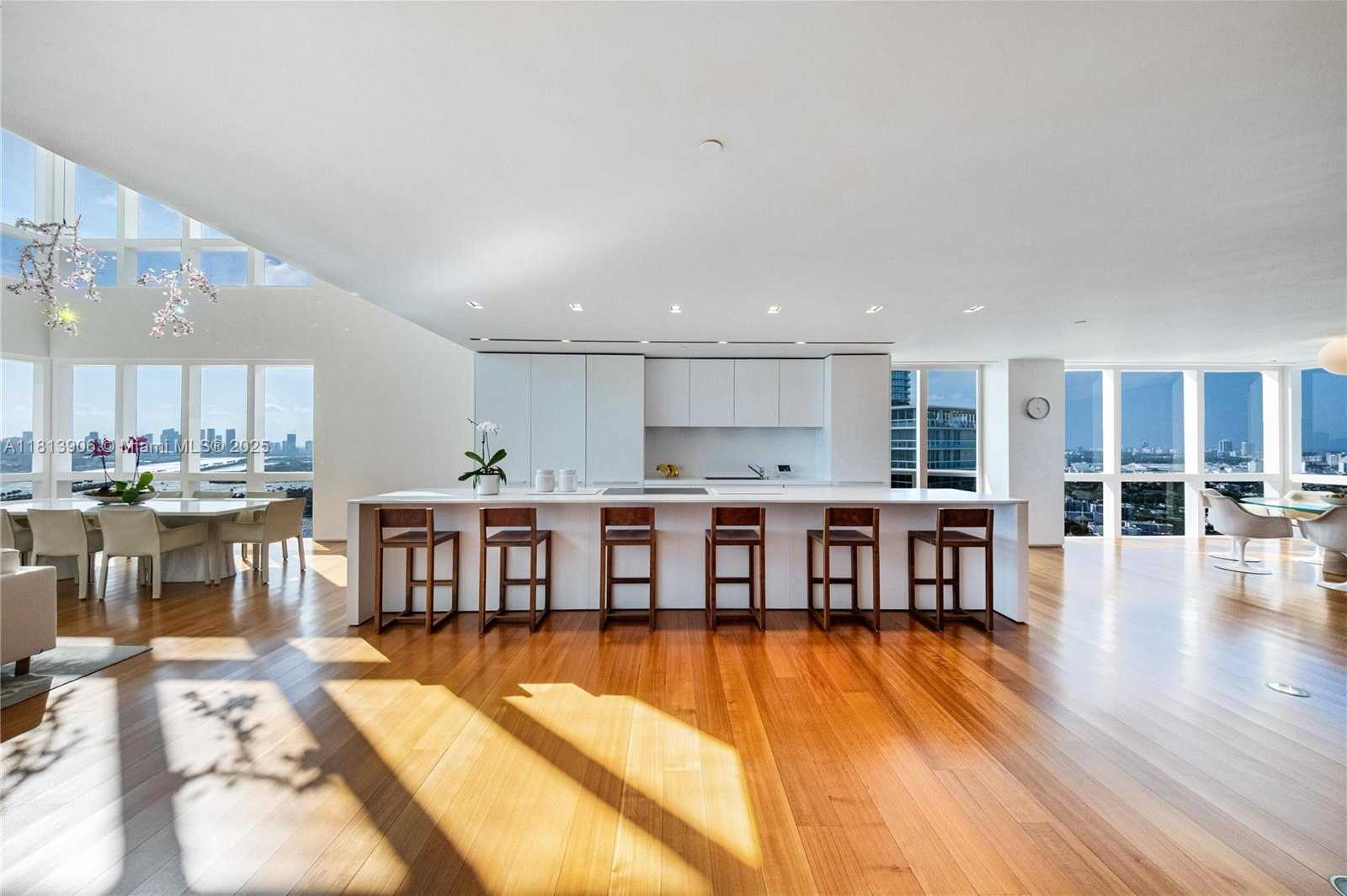 Small Image of 400 ALTON RD #PHA, Miami Beach Number 13