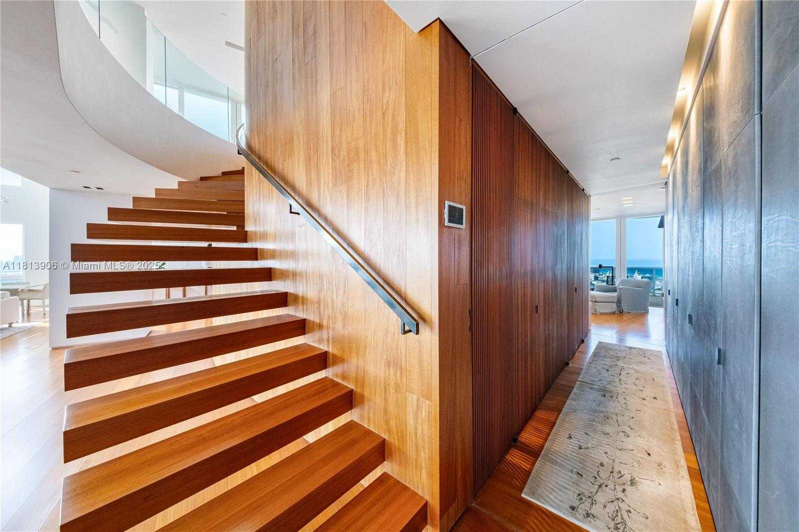 Small Image of 400 ALTON RD #PHA, Miami Beach Number 19