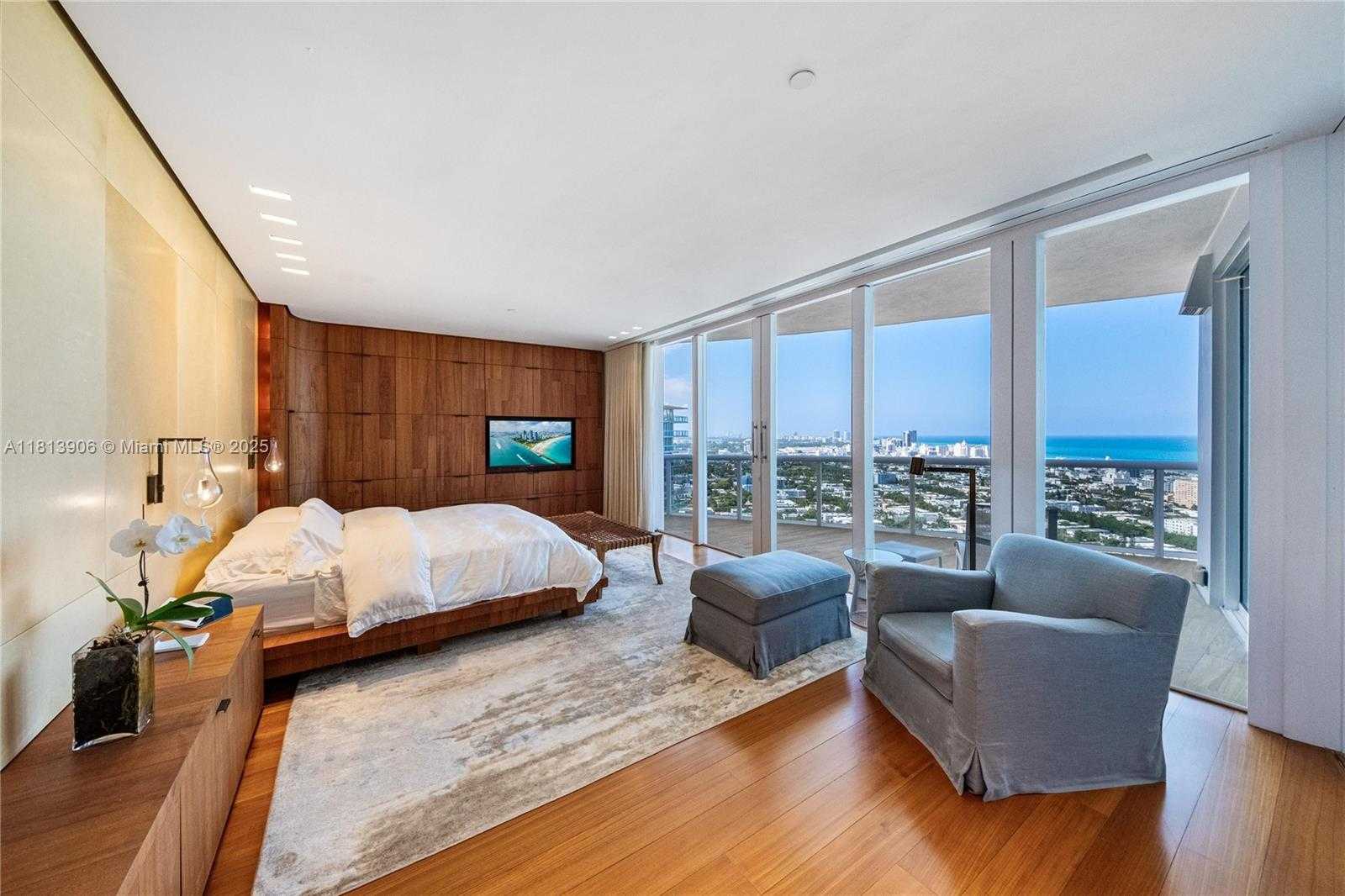 Small Image of 400 ALTON RD #PHA, Miami Beach Number 20