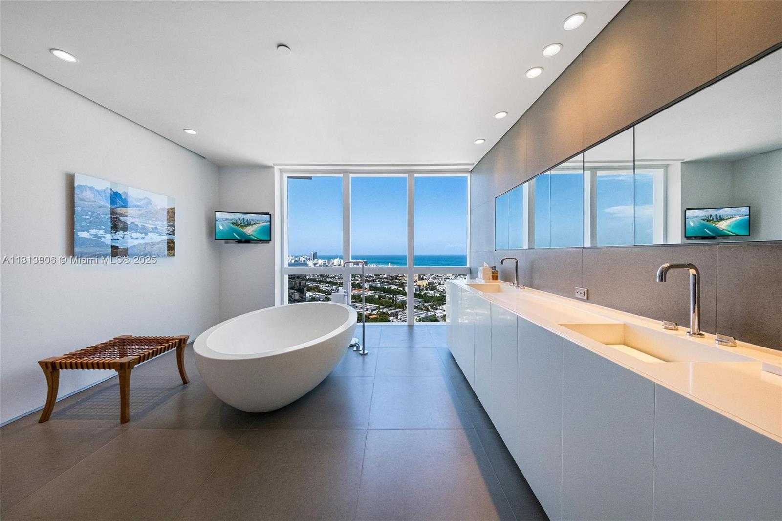 Small Image of 400 ALTON RD #PHA, Miami Beach Number 24